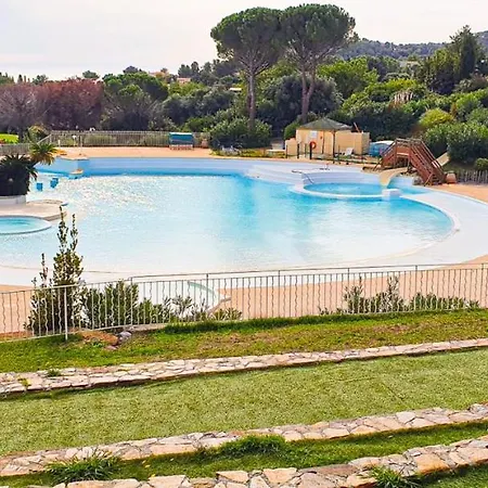 Nice With Terrace And Beach *